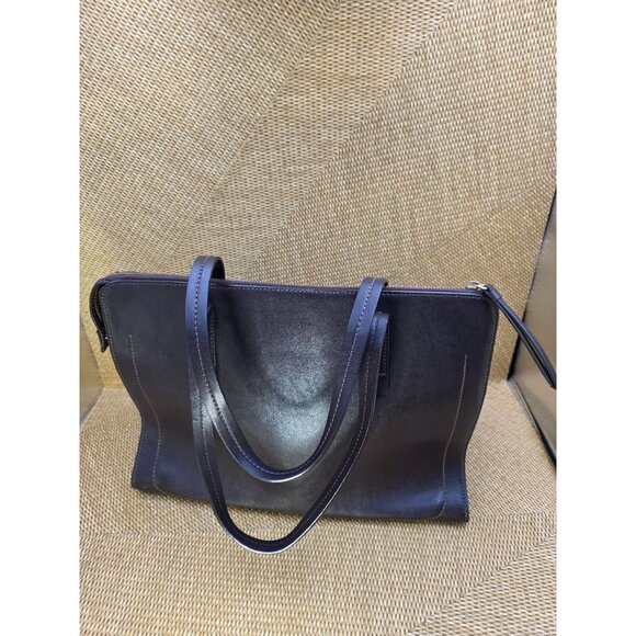 BANANA REPUBLIC Smooth Black Leather Tote Bag With Zipper Closure & Dual Handles - Picture 2 of 9